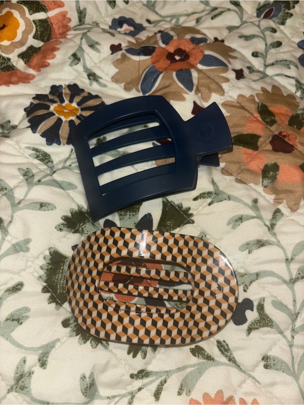 Teleties Flat claw clip bundle